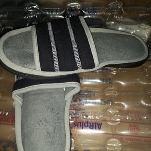 NWOT Isotoner Slipper Sandals